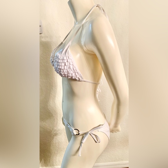 Plunge Bikini White Scalloped. Medium (True to size). Gently Used. - Picture 2 of 3